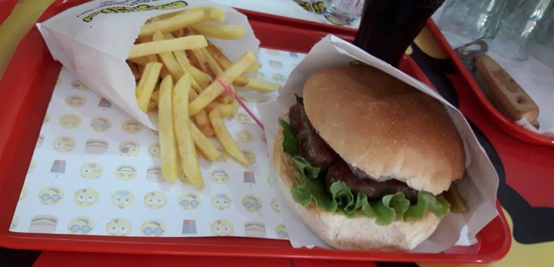 Emoji Cafe&amp;Fast Food, кафе фастфуд Emoji в Будве